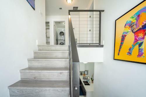 Villa Luxury Condo 4 Beautiful Bedroom Great Location!