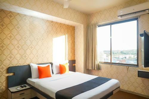 Hotel Capital O 68692 Victory In Evening