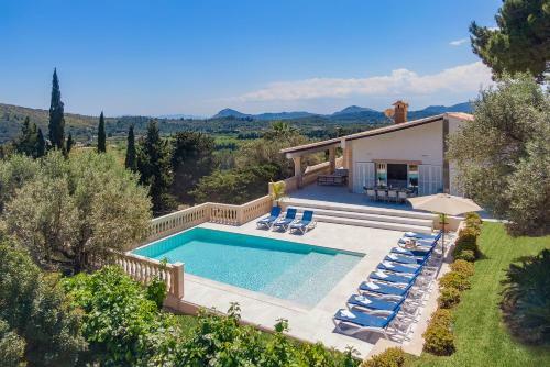 Luxury Mountain Villa With Sea Views For 12 Guests