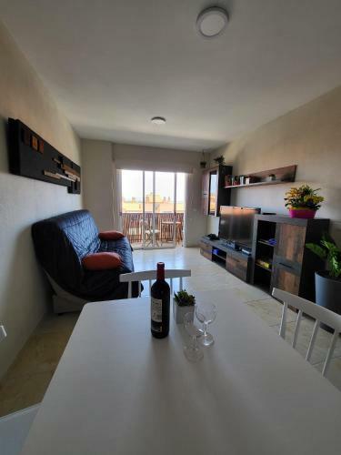 Apartamento C�ntrico En Candelaria, Con Piscina.