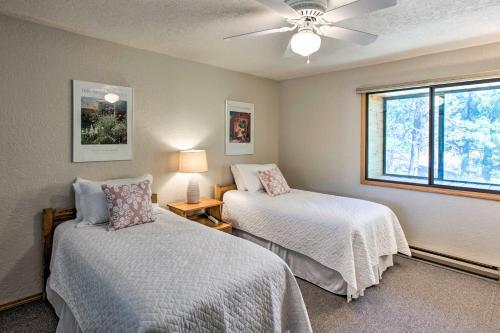 Spacious Home With Hot Tub, Sunroom And Views!