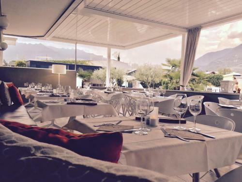 Schlosshof Charme Resort ? Hotel & Camping