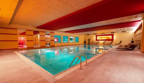 Schlosshof Charme Resort ? Hotel & Camping