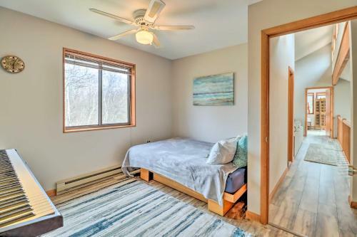 Relaxing Poconos Retreat Indoor Jacuzzi Room
