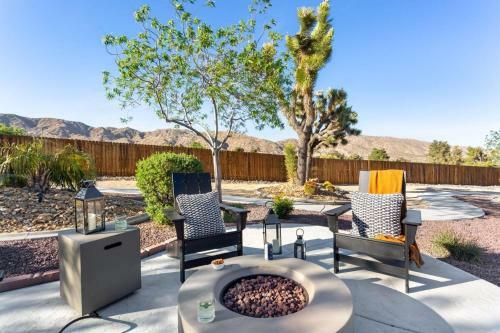 Desert Bloom - Desert Oasis W Dreamy Backyard & Patio