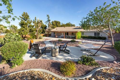 Desert Bloom - Desert Oasis W Dreamy Backyard & Patio