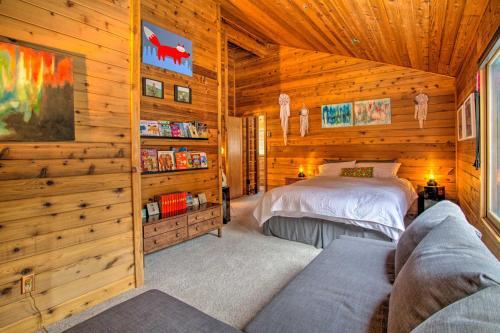 Tranquil Dumont Home With Creek And Mtn Views!