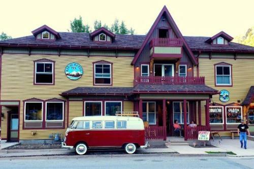 Bed & Breakfast Clear Creek Inn