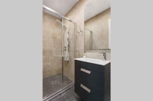 Villa Espectacular A 10�en Playa De Castelldefels