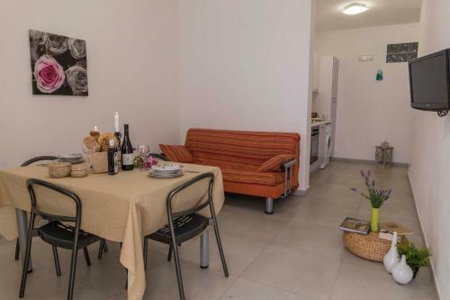 Apartamento Mareinsicilia: Appartamenti Larica