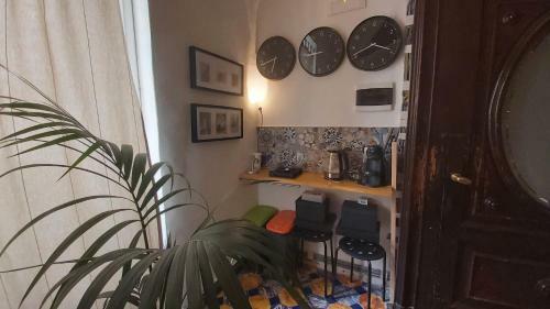 Hostal Room In Villa - Dimora Aganoor Business Suite