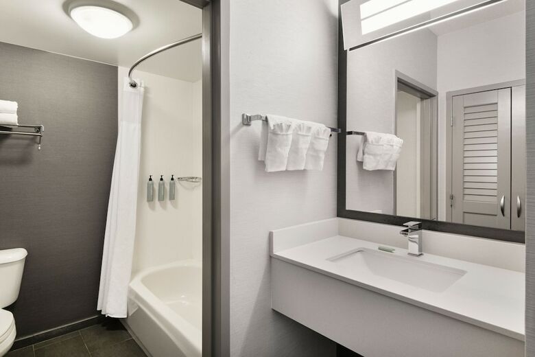 Hotel Courtyard By Marriott Burlington