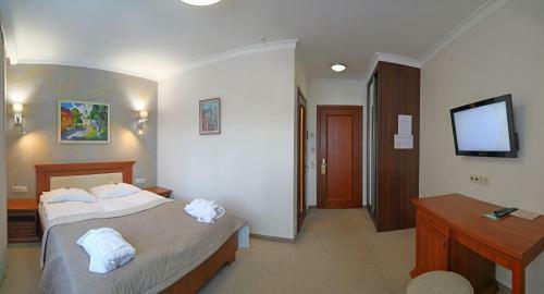 Tavel Hotel & Spa
