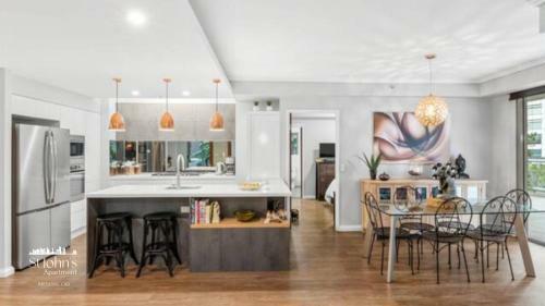 St Johns Apartment 3 Bed 2.5 Bath 2 Carpark Brisbane Cbd