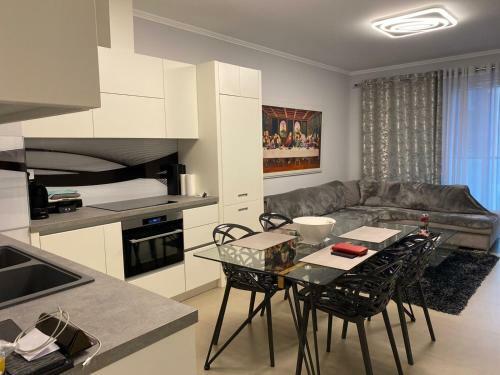Apartment Near Air Albania Stadium