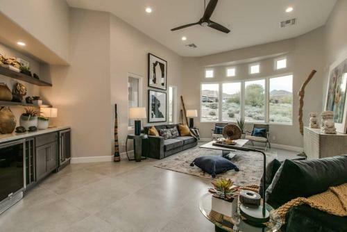 Luxurious Fountain Hills Designer Home Wviews