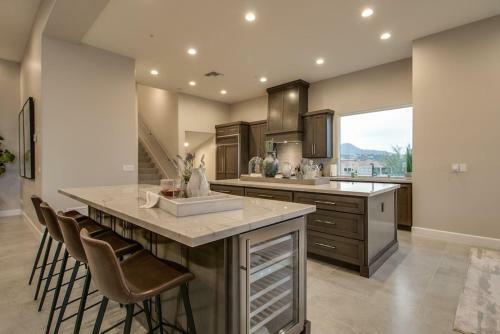 Luxurious Fountain Hills Designer Home Wviews