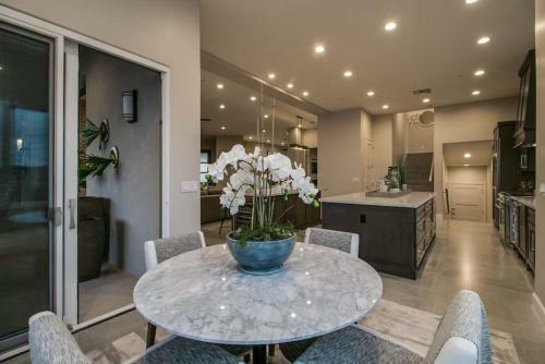 Luxurious Fountain Hills Designer Home Wviews
