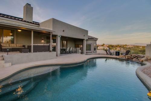 Breathtaking Views And Htd Pool In Fountain Hills