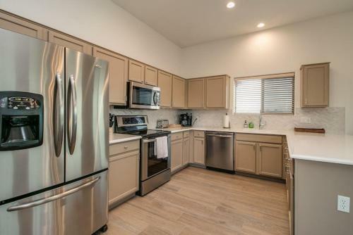 Breathtaking Views And Htd Pool In Fountain Hills