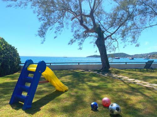 Let It Be - Beira Mar Em B�zios, Rua Das Pedras