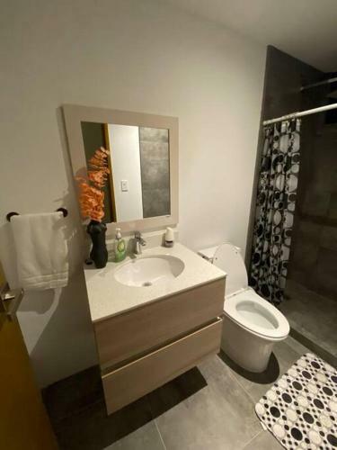 Apartamento Lovely 2 Bedroom Rental Unit With Pool