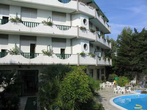 Hotel K2