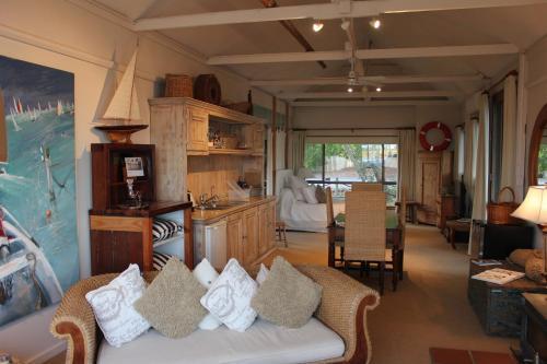Bed & Breakfast Boathouse & Birks River Retreats