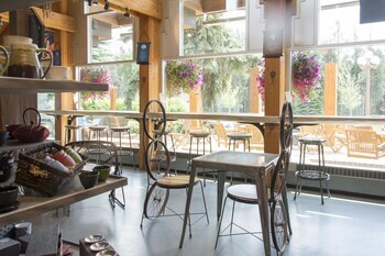 Hotel Maligne Lodge