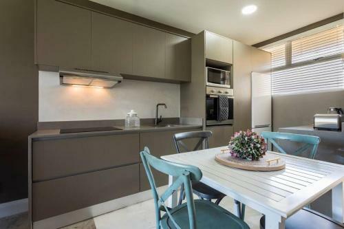 Apartamento 107 Laballito-luxury Steps Away From Willard Beach