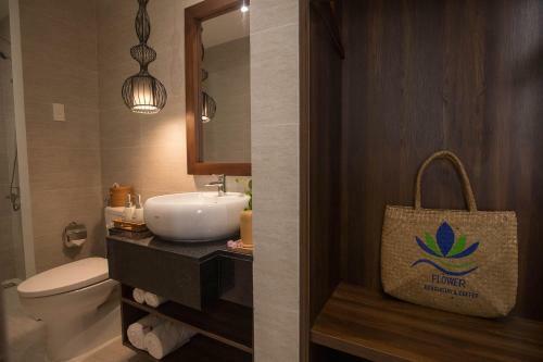 Hotel Flower Beachstay & Coffee ?� N?ng