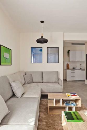 Apartamento ?newly Renovated, Spacious 2br? #bugrashov_life?