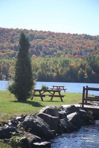 Chalet Vue Sur La Riviere St-maurcie