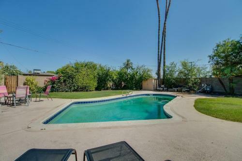 Mid-century Melrose 3bdrm Vintage Vibe With Pool