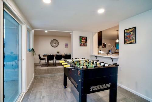 Stunning N Phx Home With Htd Pool And Gameroom
