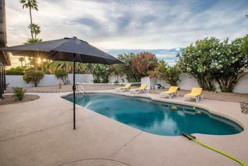 Stylish Resort-style Must See Home With Pool