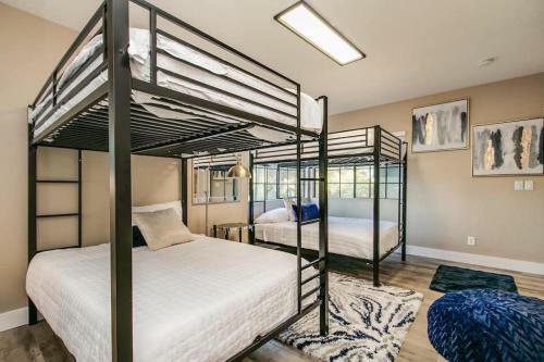 Amazing Remodeled Scottsdale 5 Bdrm Wpool