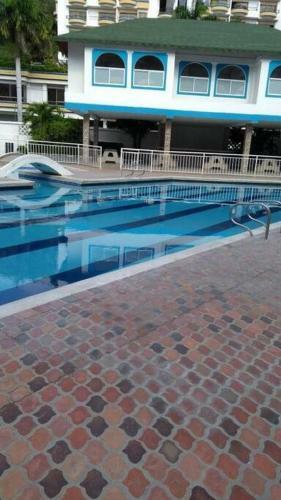 Apartamento En Condominio A 2 Cuadras Del Mar