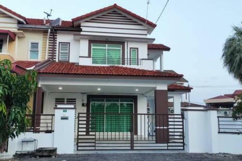 Ipoh-botani 4 Bed Rooms Corner House Home Stay