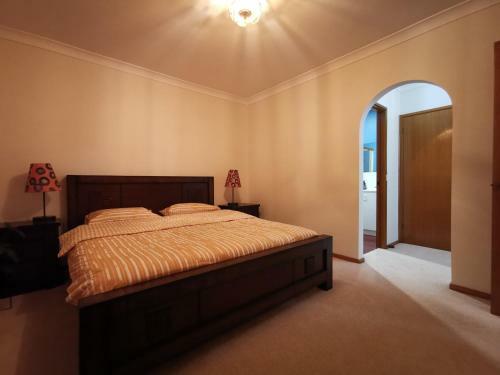 Authentic Canberra Suburban Living, Close To City
