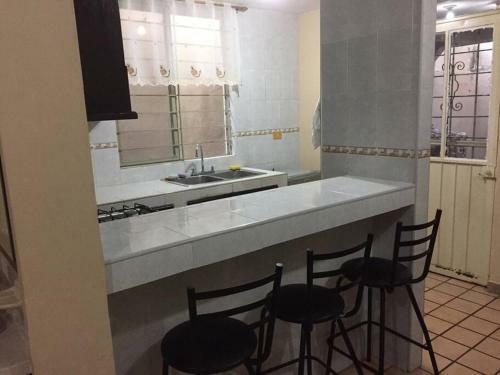 Casa Excelente Ubicaci�n Cerca Del Consulado