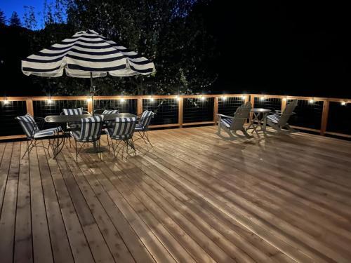 Rivertopia Private Dock On River Dog Friendly Ping Pong, Volleyball & More