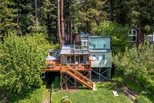 Rivertopia Private Dock On River Dog Friendly Ping Pong, Volleyball & More