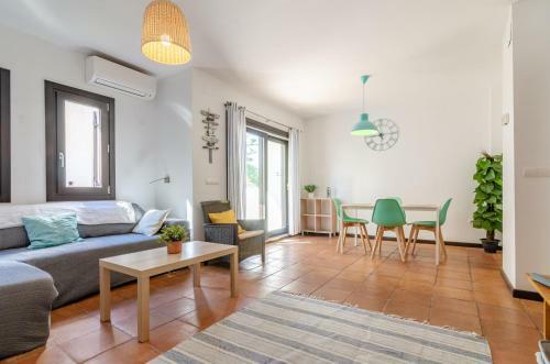 Wintowinrentals Large Terrace, Pool & 300m Beach