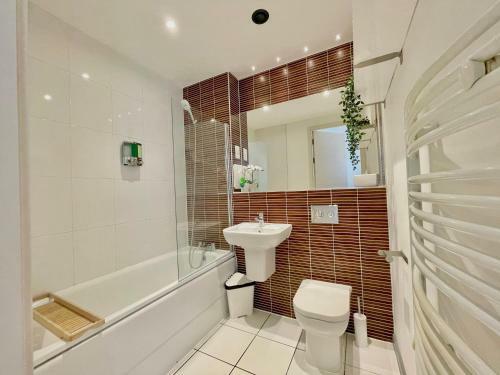 Victorian Factory Apartment With 2 Bedrooms