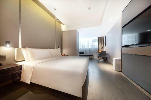 Atour Hotel Kunming Economic Development Zone
