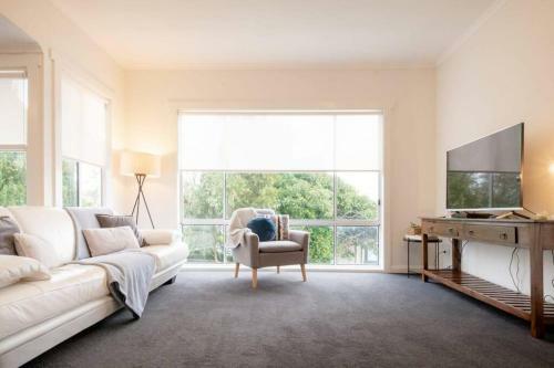 Cute Apartment On The City Fringe