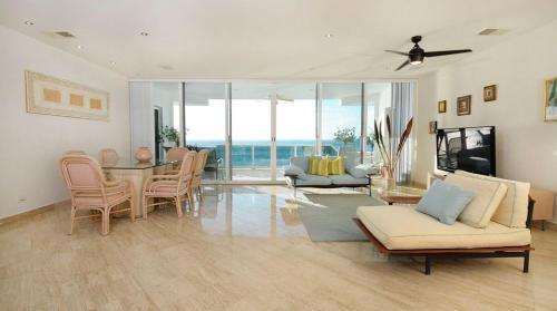 Apartamento Stunning 3 Bdrm Oceanfront Condo With Great Views Czpds5s
