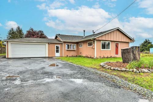 Dog-friendly Crescent City Home Near Redwoods