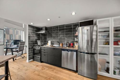 Apartamento Rare Find Loft With Fireplace @ Central Downtown